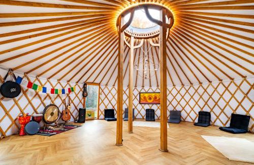 Czernichow Ski Chalet | Tylko Radość Agroturystyka