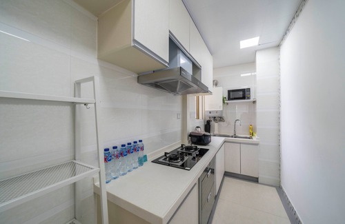 Changning Bed & Breakfast | Tyms Gubei Elegant 3BR 2BA APT