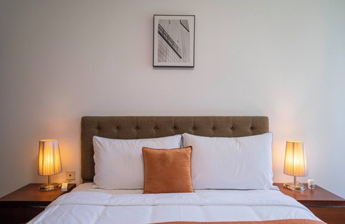 Xujiahui Bed & Breakfast | Tyms Premium 3BR 2BA Apt Yongxin Century