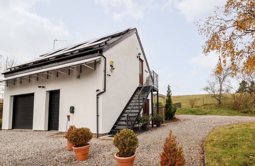 Flintshire Apartment | TYN-Y-MYNYDD BACH, with open fire in Halkyn
