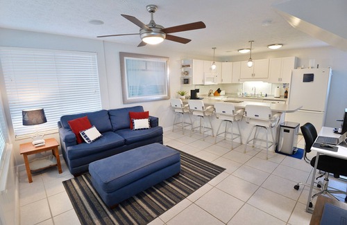 Parker Condo | Tyndall Paradise - An All-Inclusive Waterfront Condo for Traveling Professionals