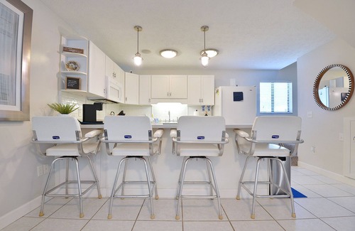 Parker Condo | Tyndall Paradise - An All-Inclusive Waterfront Condo for Traveling Professionals