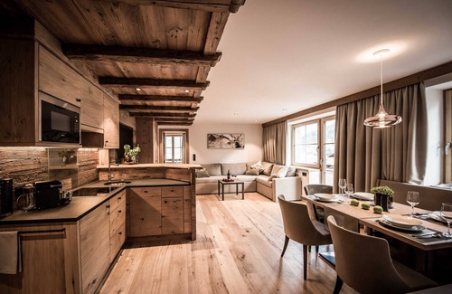Holzgau Apartment | Typ 3 - 1 Schlafzimmer, DG, 2-3 pax - Pepi's Suites Lechtal Apartments