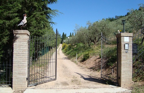 Assisi House | Typical 15th century farmhouse immersed in the green of the Subasio Park