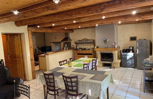 Saint-Hostien House | Typical 2-star Auvergne house Domaine Au Vert Gna ! Gite PIDGIER
