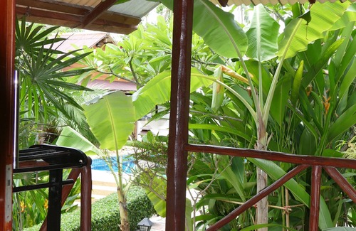 Lamai House | Typical Bamboo Bungalow in Tropical Garden Zen, pool, 5 min from the beach