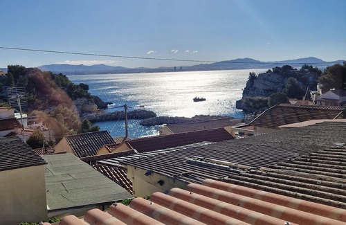 Niolon House | Typical cottage 100M from the beach
