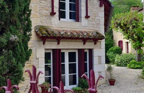 Savignac-les-Eglises House | Typical Périgord country house, fully equipped, with gardens and swimming pool