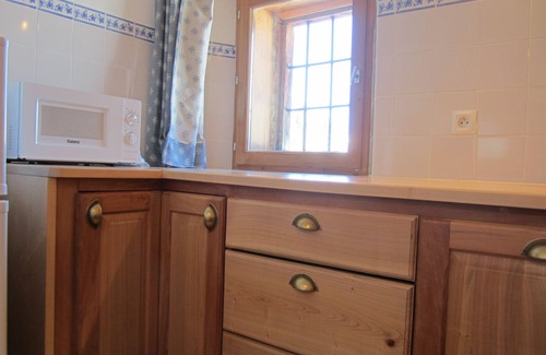 Plagne 1800 Ski Chalet | Typical Savoyard chalet with roof shingles, tufa walls and foist