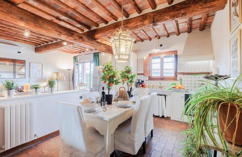Capannori Villa | Typical Tuscan Villa: garden 5000 sqm fenced views pool air cond. fireplace WiFi