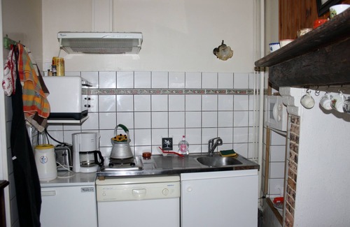 Cramant Cottage | Typically Champagne house with enclosed courtyard garden and 7km from Epernay
