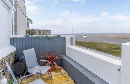 Llanrhidian Higher House | Tyr Llyr