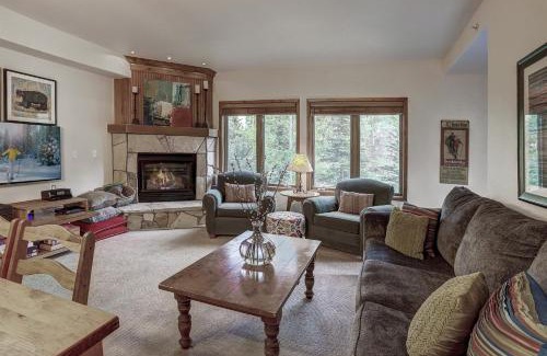 Four O'Clock Apartment | Tyra Riverbend 213 Condo