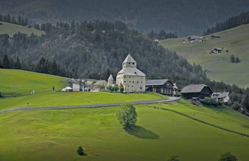 San Martino in Badia Apartment | Tyrolean style three-room apartment