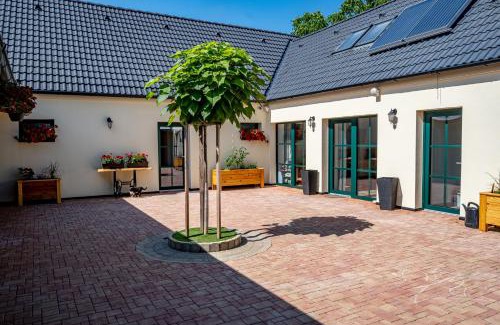 Sedlec House | U Katalpy