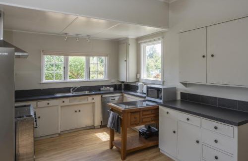 Solway Hotel | U Studios Masterton
