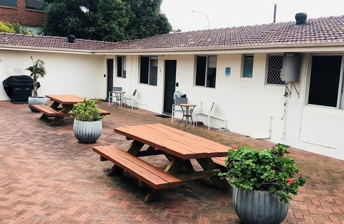 Seppings Apartment | U2 Family friendly accommodation close to the beach