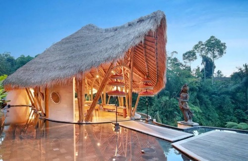Kenderan Villa | UB1009-1 Bedroom Royal River View Villa in Ubud