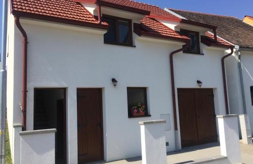 Satov House | Ubytování nad sklípkem v Šatově