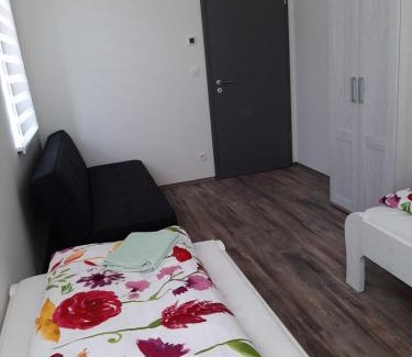 Velky Meder Apartment | Ubytování Valentovi