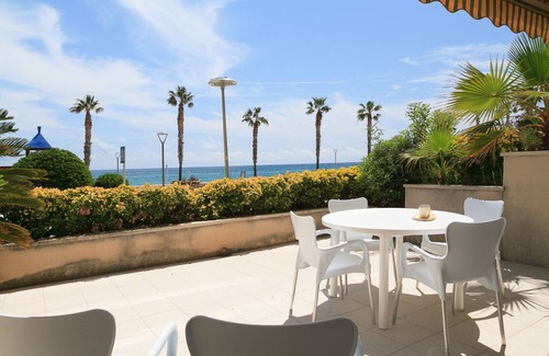 Miami Platja Apartment | UHC LOS FLAMENCOS - Ground floor apartment on the beach front