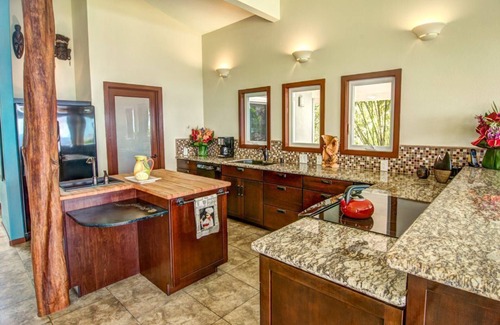 Keaau House | Uli Kai Hale- Ultimate Oceanfront Rental