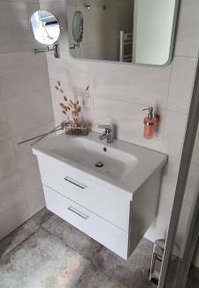 Oberdorla Apartment | Ulmen Krone