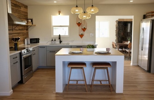 Joshua Tree House | Ultimate desert getaway with games, jacuzzi, and cozy comfort