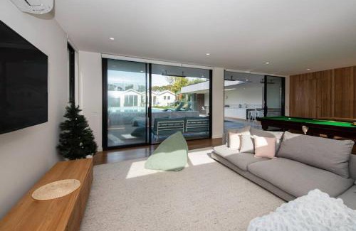 Sorrento House | Ultimate Family Pool House Paradise