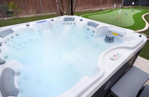 North Central Thousand Oaks House | Ultimate Getaway - Pool Hot Tub Games & Outdoor Fun