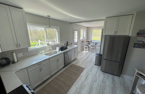Middle Hope House | Ultimate Lakeside Getaway on 5 Acres - Private Dock, Kayaks, Fire Pit - Sleeps 9