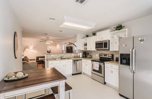 Austin House | Ultimate Location ATX! 3BD2BA~Private Backyard