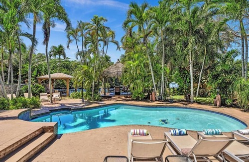 Fort Lauderdale Resort | ULTIMATE MAGICAL RESORT.12 BEEDROOMS 7 BATHROOMS. WATER FRONT FAMILY RESORT.