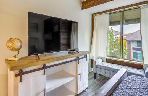 North Park City Apartment | Ultimate Park City Studio with Pool and Hot Tub!