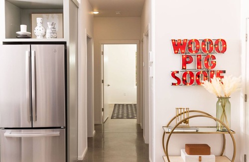 Fayetteville Condo | Ultimate Razorback Game Day Condo