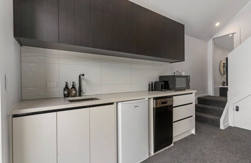 Mangawhai Villa | Ultimate Retreat: Lux Villa w/Stunning Views