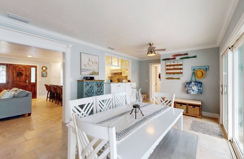 Port Charlotte House | Ultimate Waterfront Getaway with 2 Private Docks, Pool, Free Waterpark Tickets