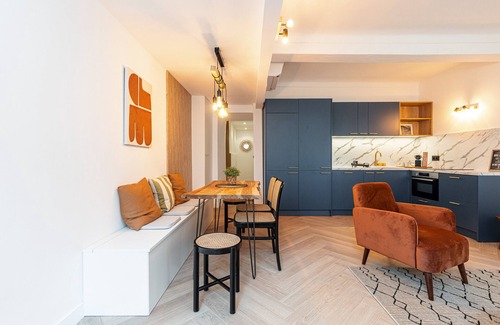 Jean-Medecin Apartment | Ultra Central 2 Bdr AC & Parking