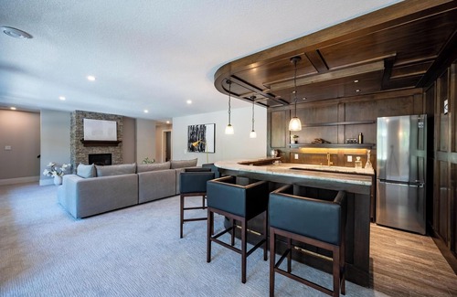 Grand Bend Cottage | Ultra Elite Grand Bend cottage, pool and 5 min walk to private beach.