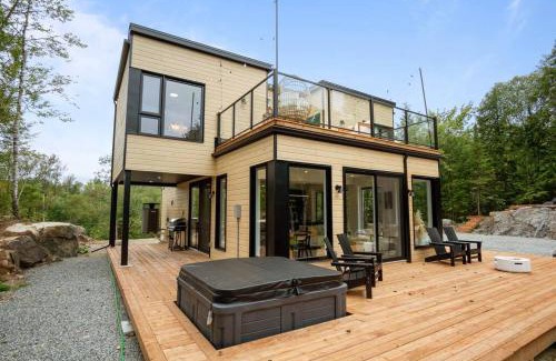 La Conception Ski Chalet | Ultra Luxurious Modern Chalet Private Jacuzzi