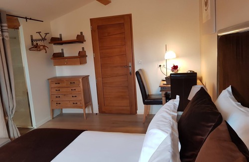 Vacquieres Other | Ultra relaxing our guest houses "cottages" Le Mas de France
