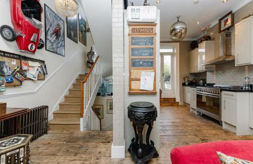 Newington Apartment | Ultrachic Georgian Townhouse In Central London