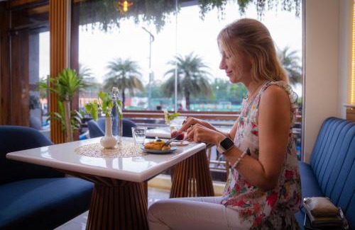 Male Hotel | UMET Seaview Hotel with Free Airport Pick up and Drop T&C Apply