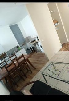 Saint-Germain-Laval Apartment | Un Appartement village médiéval