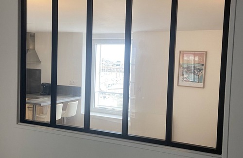 La Cite Apartment | Un apt Meublé Avec une vue sur le Port des Bas Sablons et un Parking Gratuit