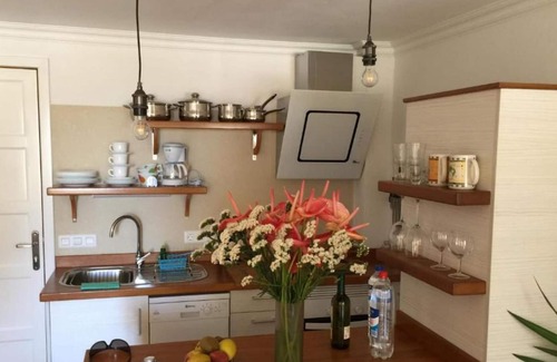 Puerto de Tazacorte Apartment | Un dormitorio con vista al Mar,Wifi, frente playa