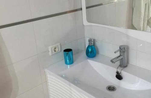 Puerto de Tazacorte Apartment | Un dormitorio con vista al Mar,Wifi, frente playa