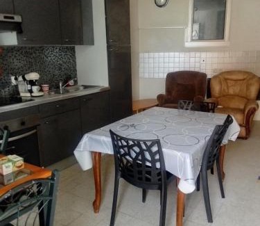 Aulnoye-Aymeries Apartment | Un moment d'évasion