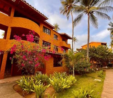 Tucacas Apartment | Un Oasis entre Olas y Palmeras con Playa Privada