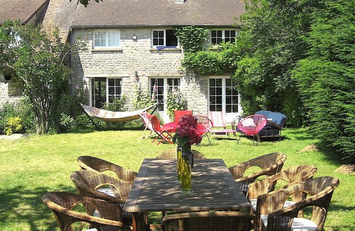 Nangeville House | Un Rêve de Campagne/group accommodation South Fontainebleau,6 bedrooms,sleeps 15